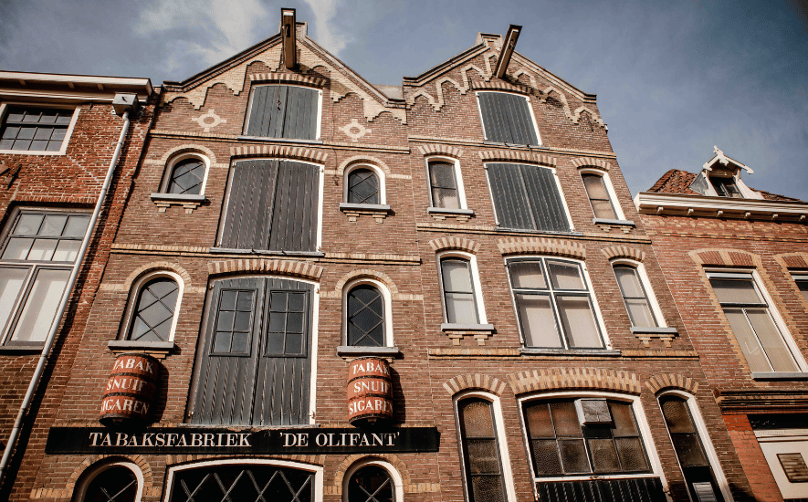 thee en koffieproeverij bij De Eenhoorn