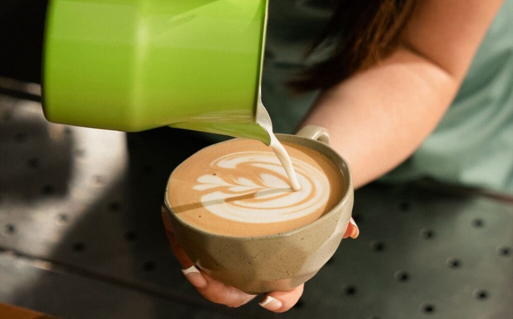 Lattiz oat foam pour